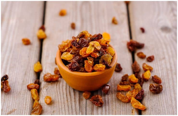 Currants vs Raisins – Health Benefits, Nutrition Facts, Side Effects a