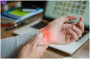 10 Essential Oils For Carpal Tunnel Syndrome